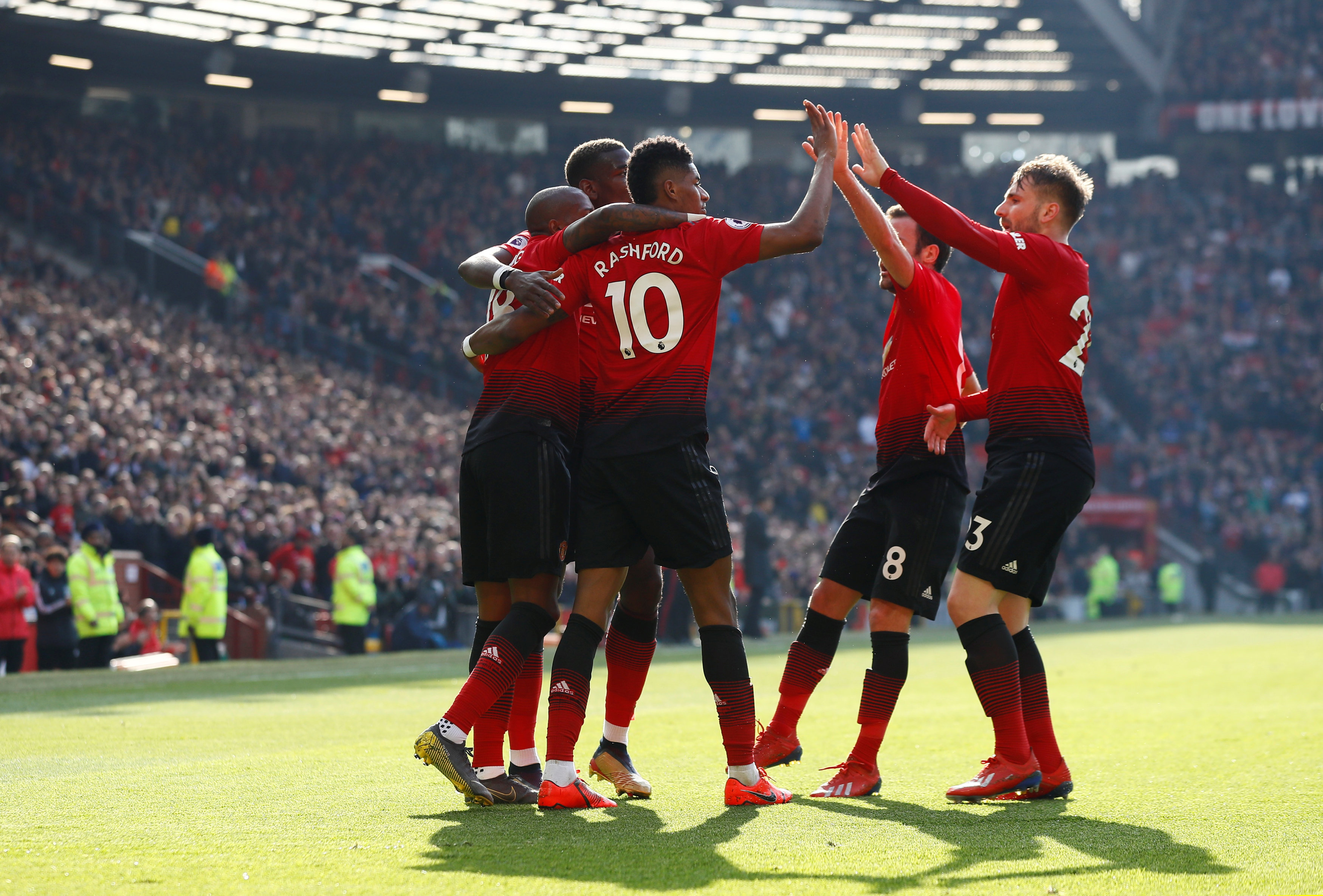 却以令人震 却以令人震