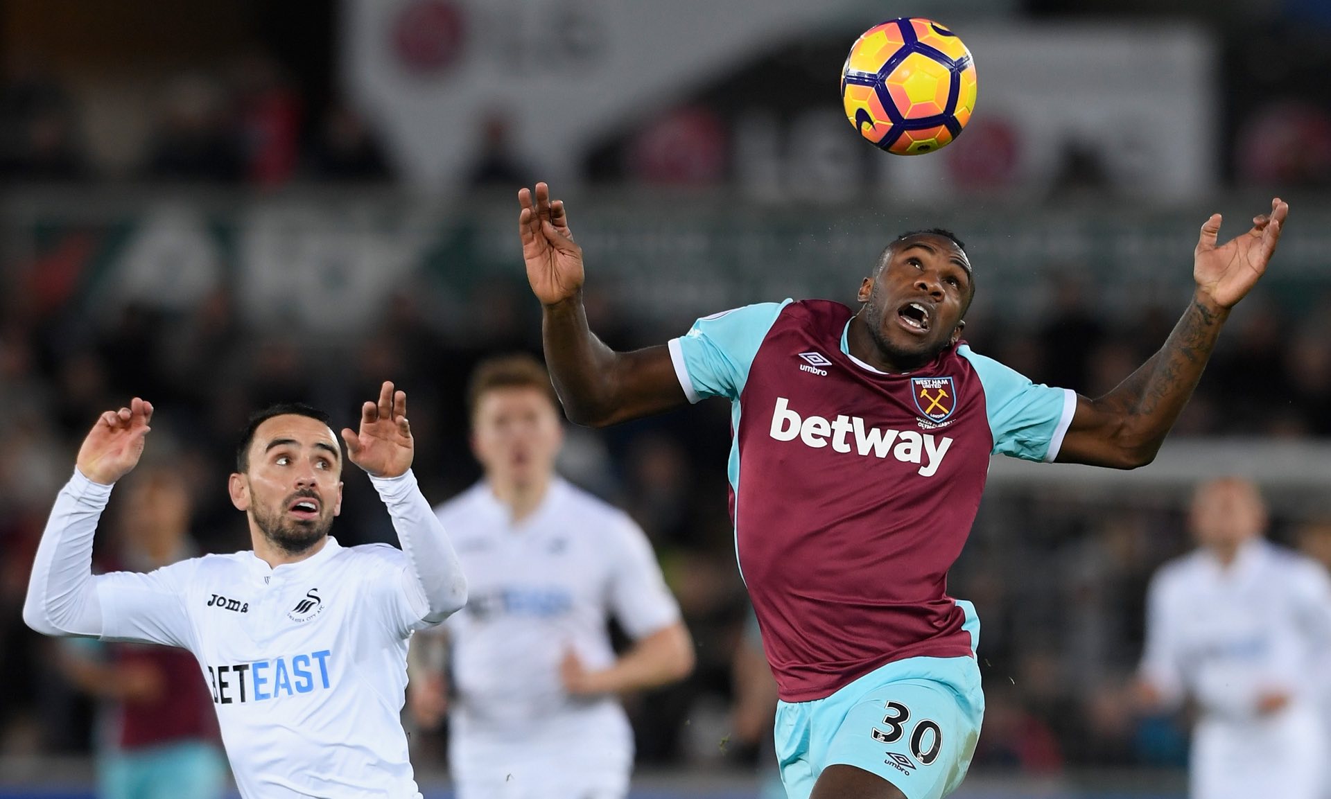 牢牢占据了 牢牢占据了